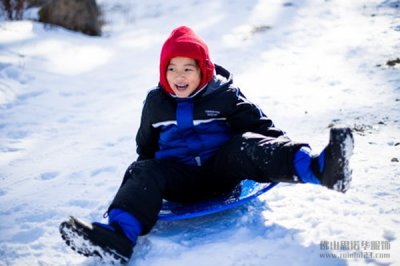 滑雪服可以當(dāng)沖鋒衣穿嗎？